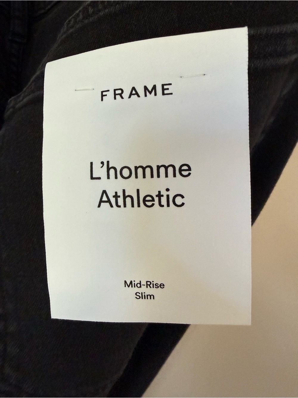Frame Denim L'homme Athletic Mid-Rise Slim Pants in Black